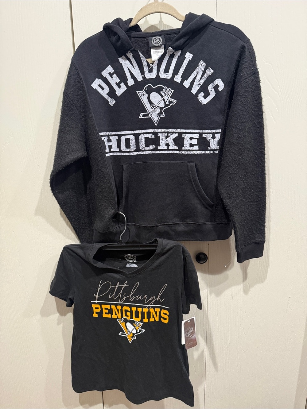 NHL Girls Pittsburgh Penguins Hoodie & Tshirt Lot of 2  Size Large both NWT